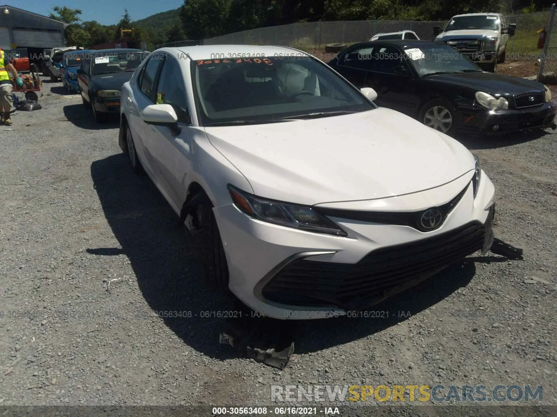 1 Photograph of a damaged car 4T1C11AK7MU542853 TOYOTA CAMRY 2021