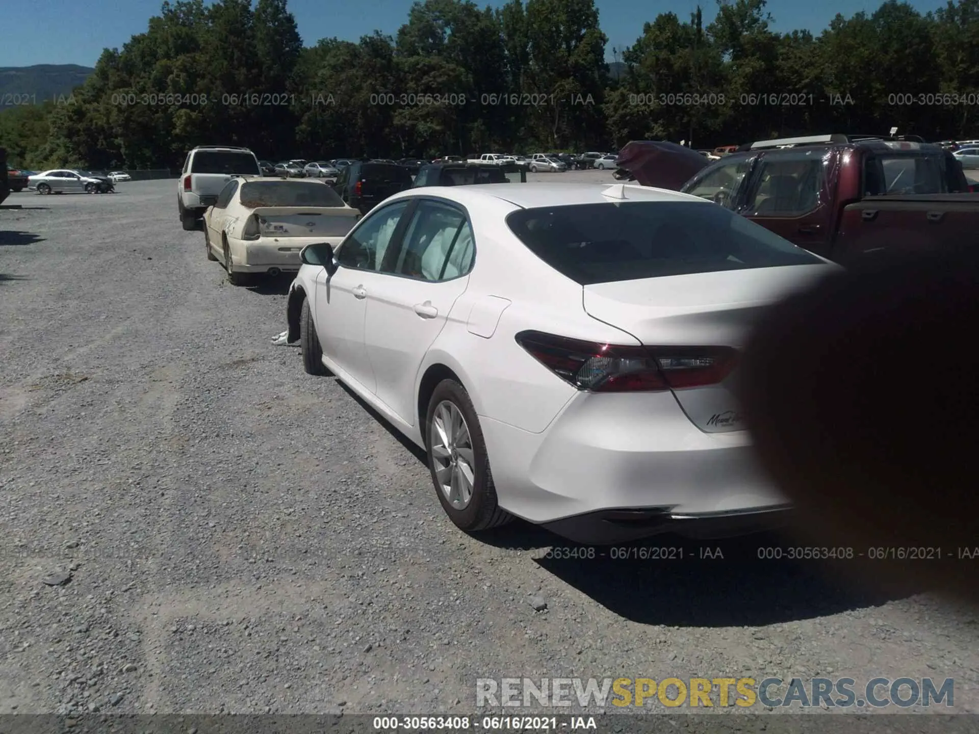 3 Photograph of a damaged car 4T1C11AK7MU542853 TOYOTA CAMRY 2021