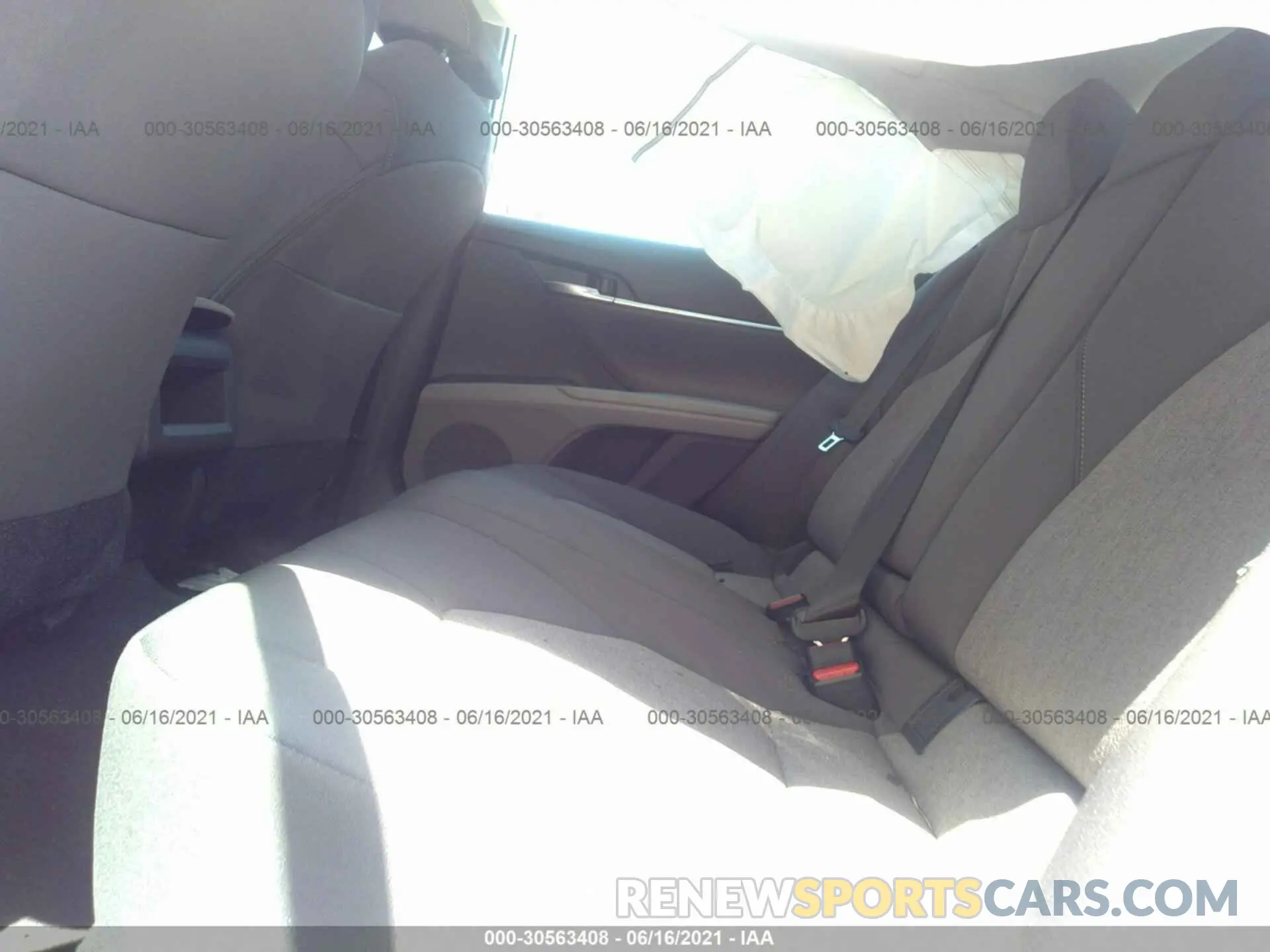 8 Photograph of a damaged car 4T1C11AK7MU542853 TOYOTA CAMRY 2021