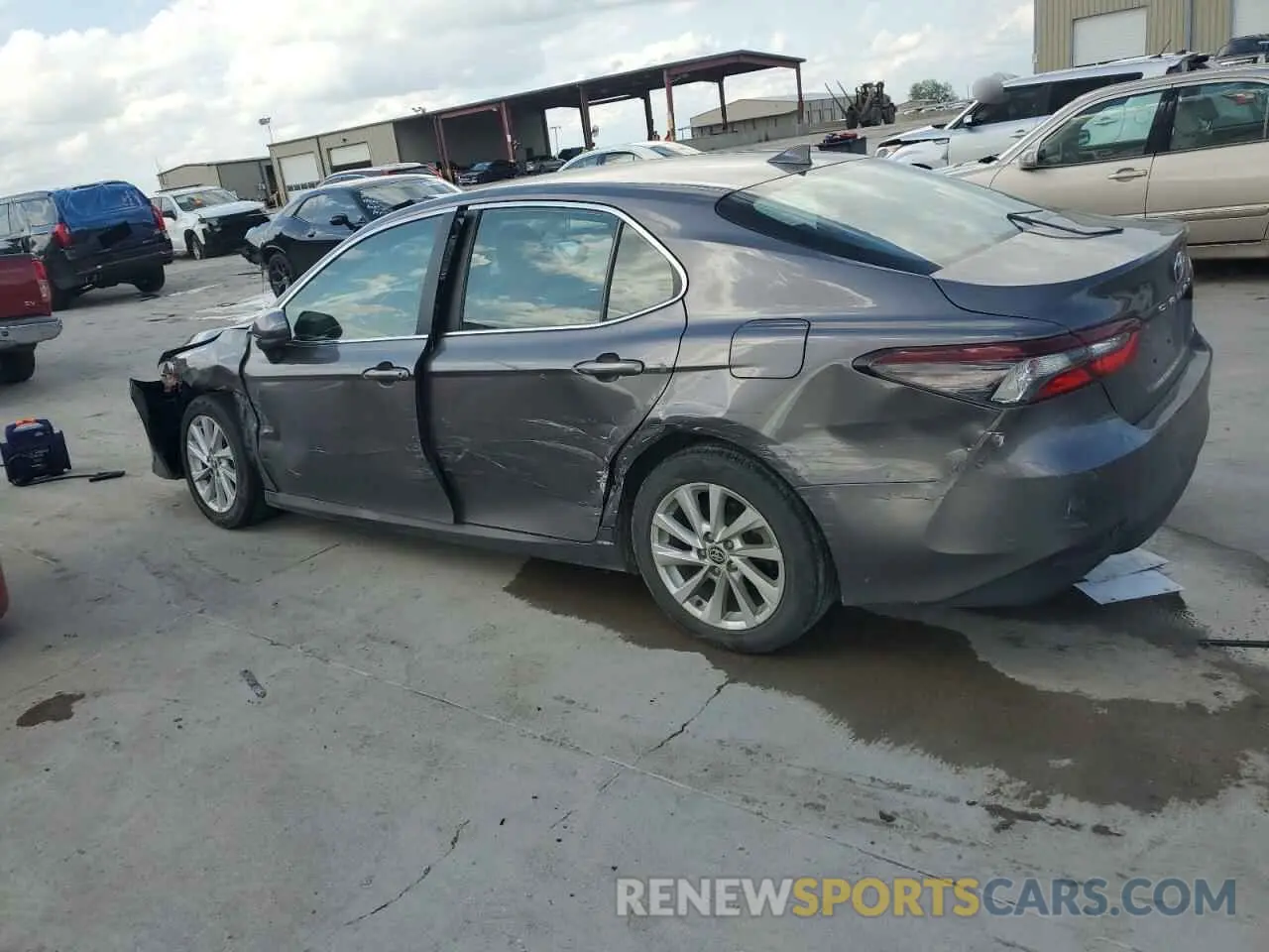 2 Фотография поврежденного автомобиля 4T1C11AK7MU576176 TOYOTA CAMRY 2021