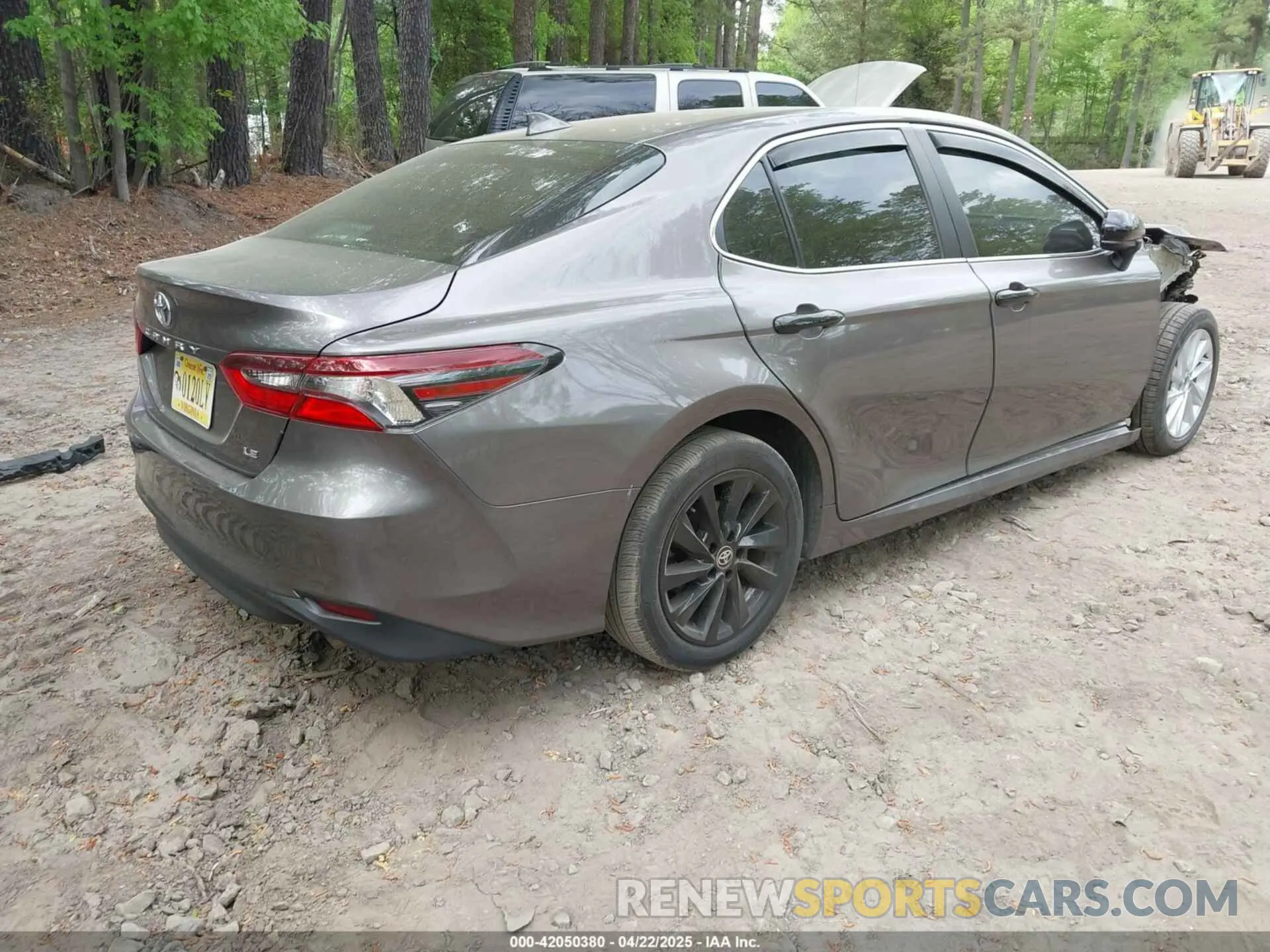 4 Photograph of a damaged car 4T1C11AK7MU616529 TOYOTA CAMRY 2021