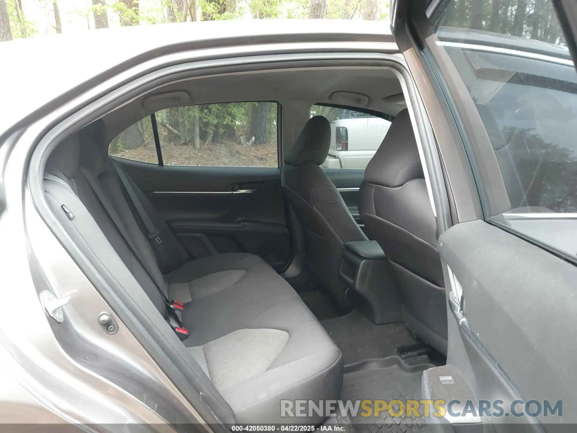 8 Photograph of a damaged car 4T1C11AK7MU616529 TOYOTA CAMRY 2021