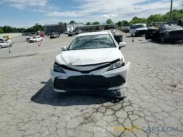 13 Photograph of a damaged car 4T1C11AK8MU440137 TOYOTA CAMRY 2021