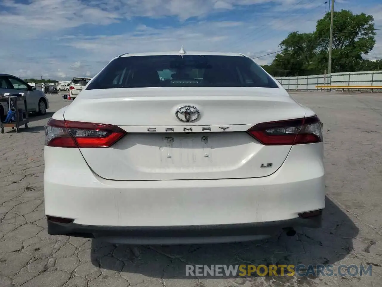 6 Photograph of a damaged car 4T1C11AK8MU440137 TOYOTA CAMRY 2021