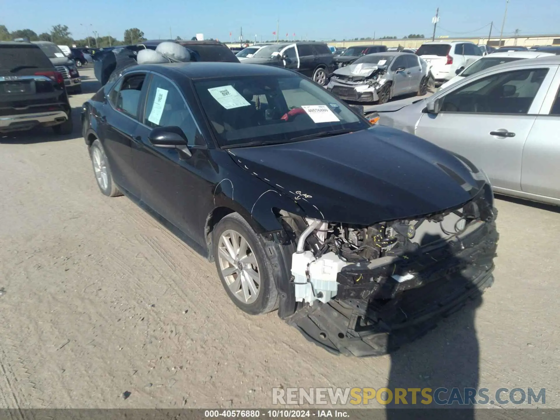 1 Photograph of a damaged car 4T1C11AK8MU461005 TOYOTA CAMRY 2021