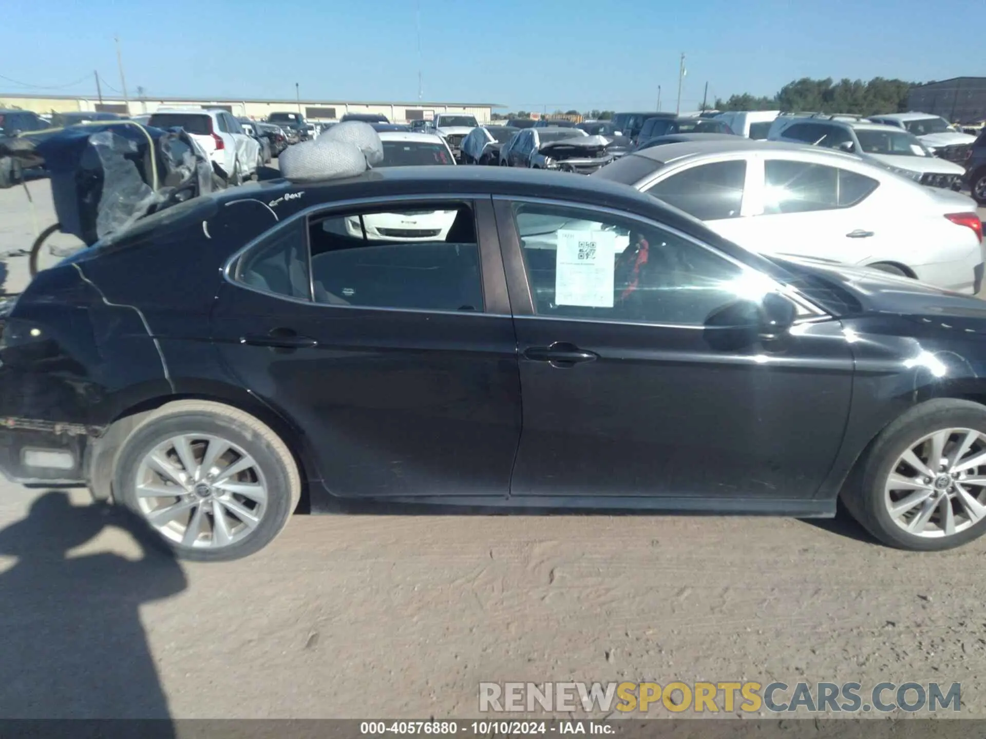 14 Photograph of a damaged car 4T1C11AK8MU461005 TOYOTA CAMRY 2021