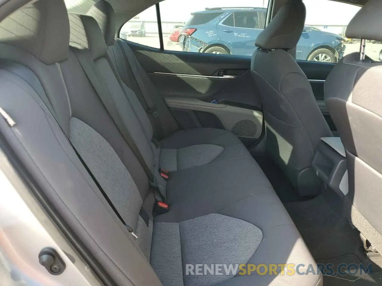 10 Photograph of a damaged car 4T1C11AK8MU580897 TOYOTA CAMRY 2021
