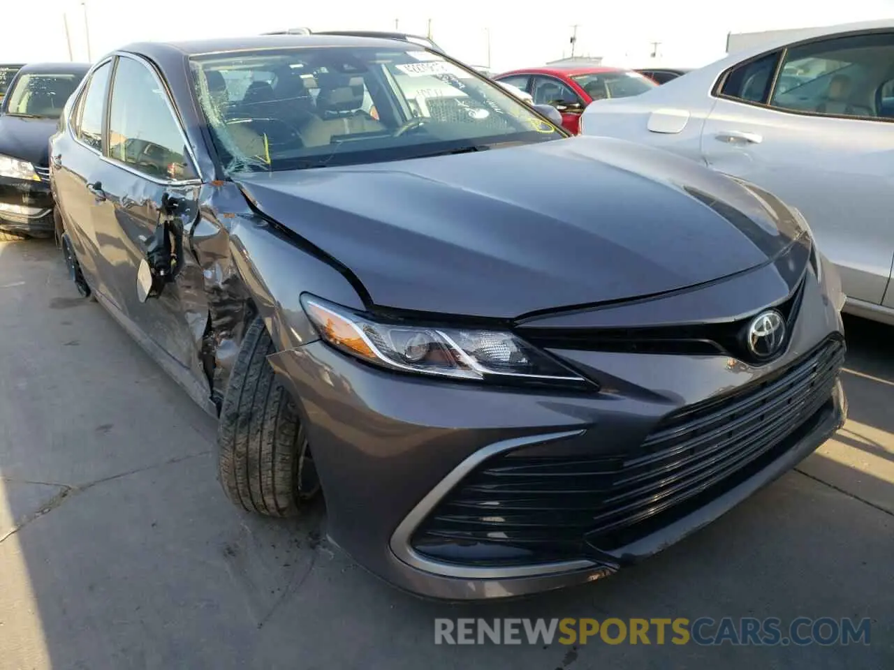 1 Photograph of a damaged car 4T1C11AK9MU467007 TOYOTA CAMRY 2021