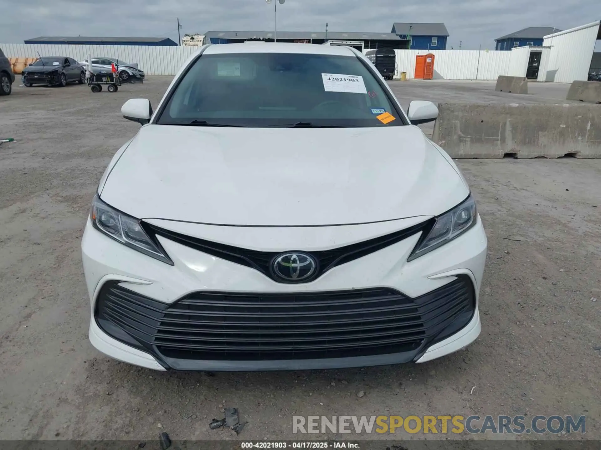 12 Photograph of a damaged car 4T1C11AK9MU467735 TOYOTA CAMRY 2021