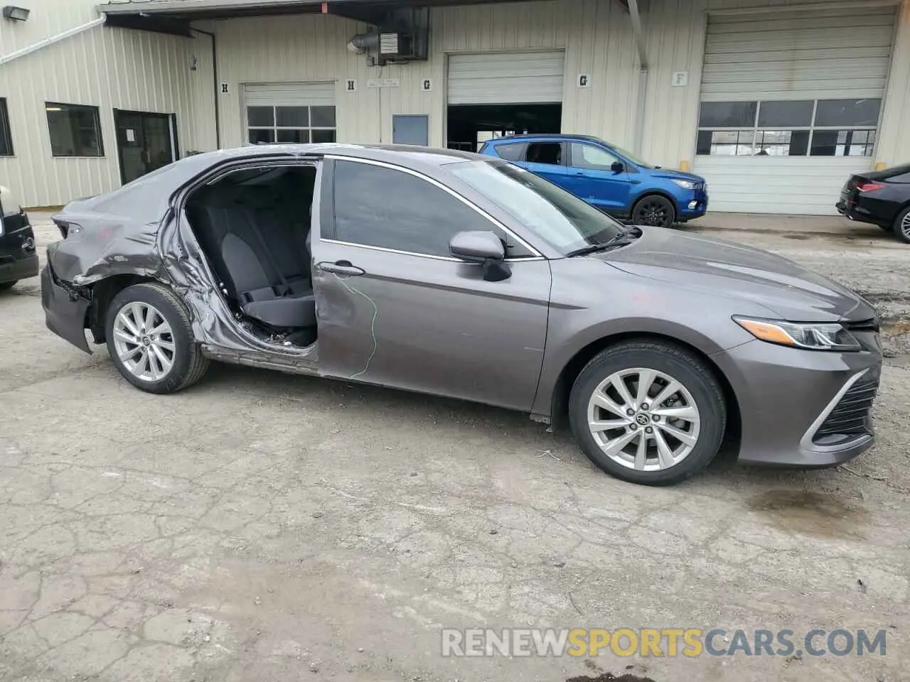 4 Photograph of a damaged car 4T1C11AK9MU524385 TOYOTA CAMRY 2021