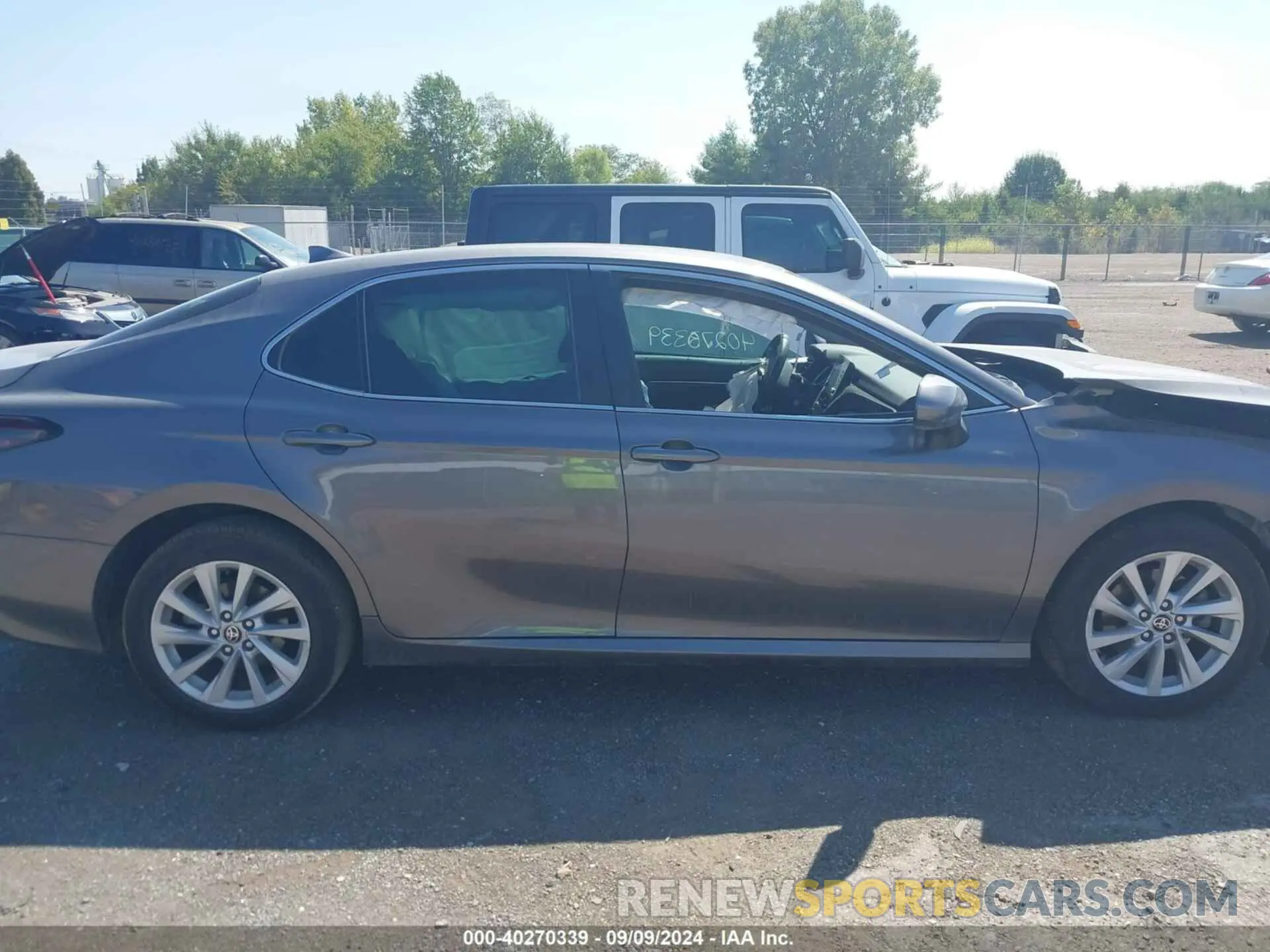 13 Photograph of a damaged car 4T1C11AK9MU543079 TOYOTA CAMRY 2021