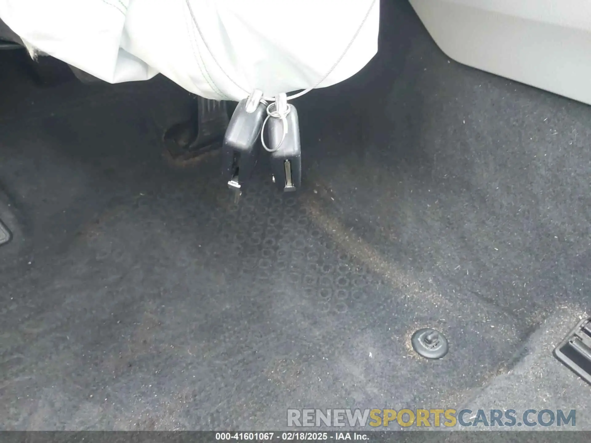 11 Photograph of a damaged car 4T1C11AK9MU581752 TOYOTA CAMRY 2021