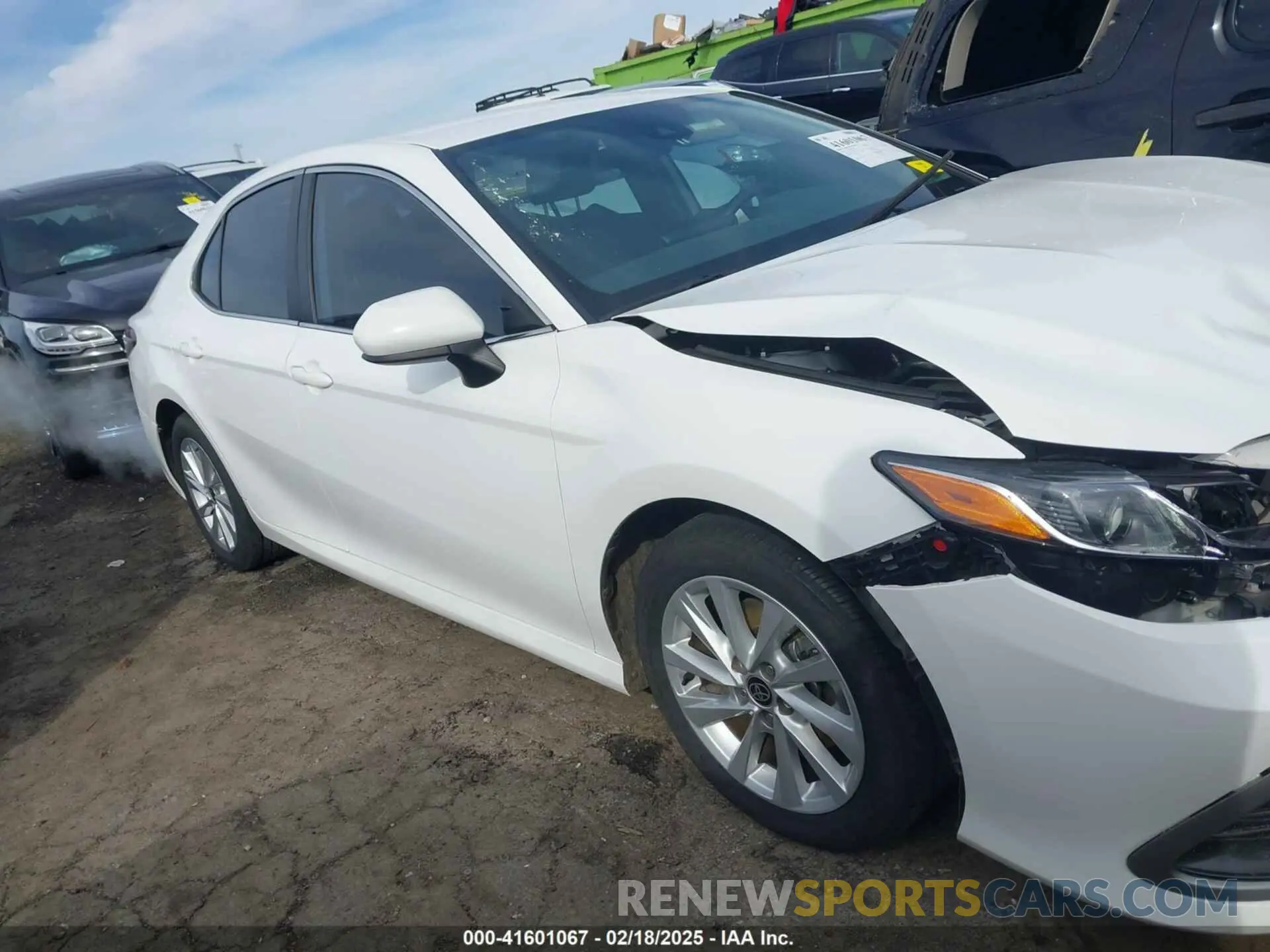 13 Photograph of a damaged car 4T1C11AK9MU581752 TOYOTA CAMRY 2021
