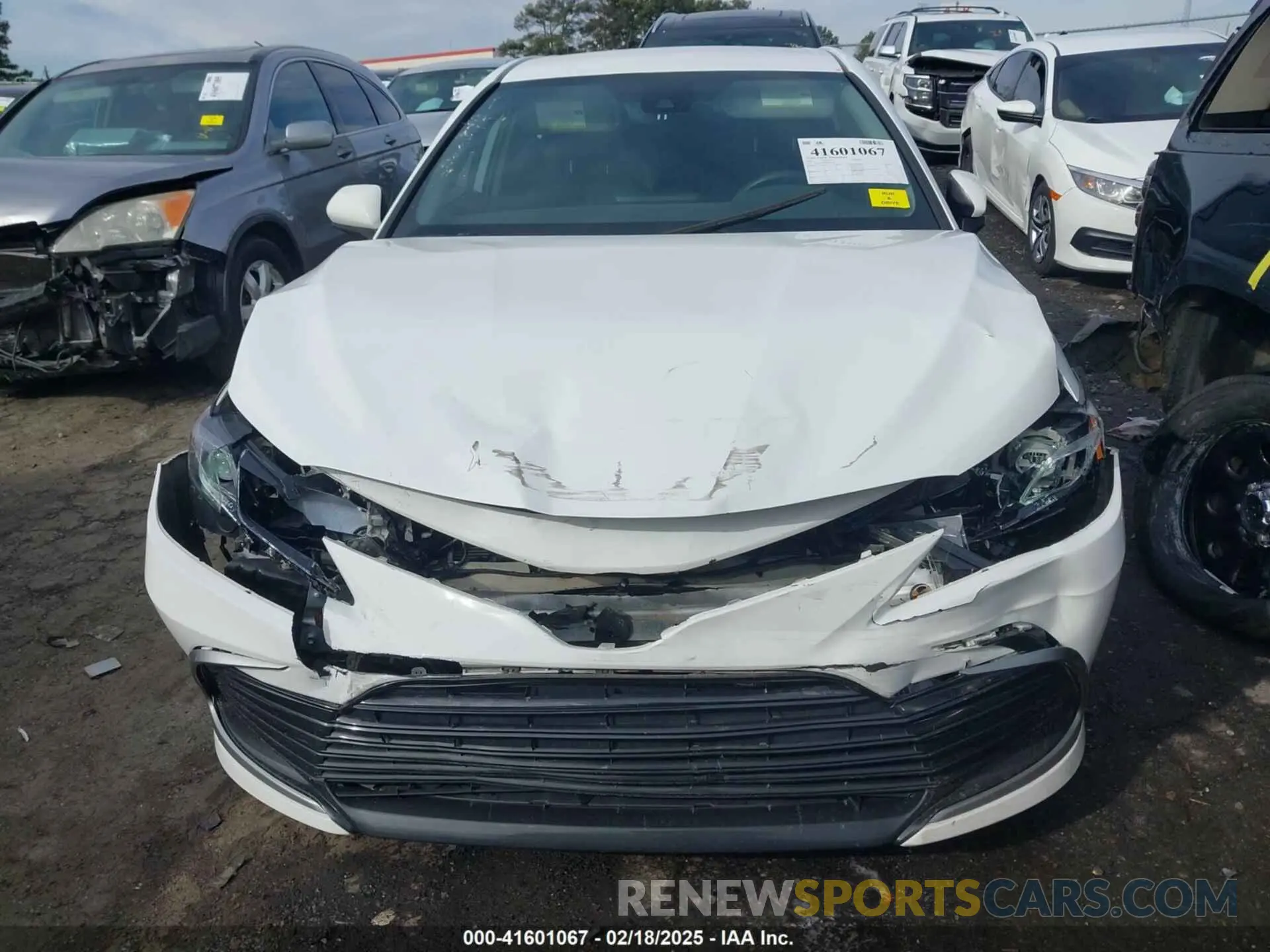 6 Photograph of a damaged car 4T1C11AK9MU581752 TOYOTA CAMRY 2021