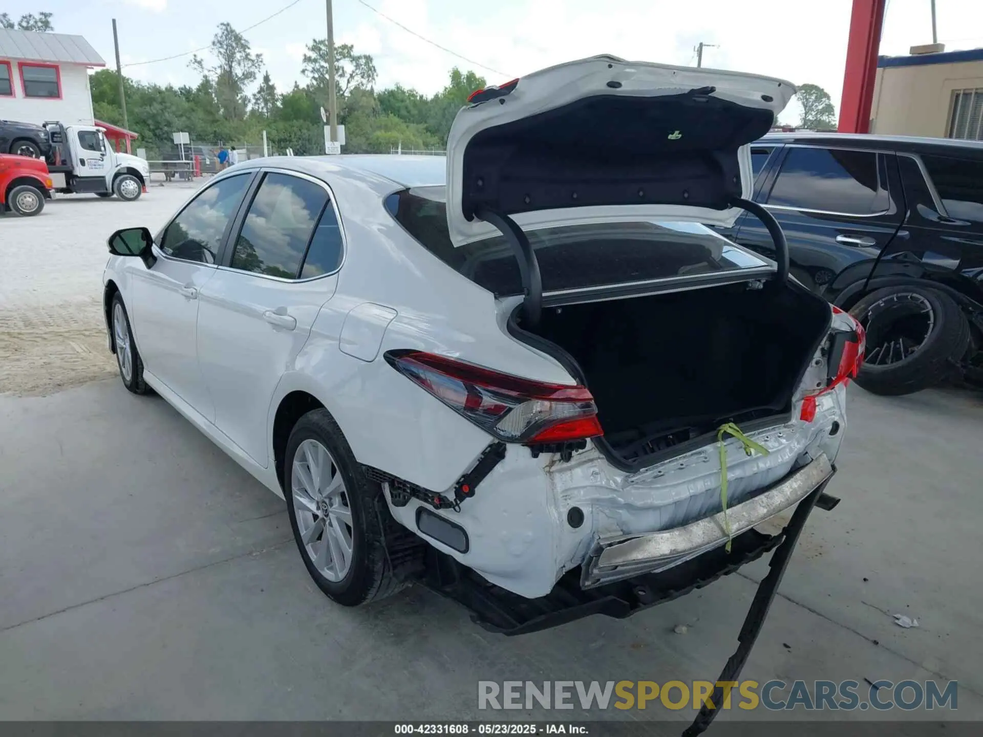 3 Фотография поврежденного автомобиля 4T1C11AK9MU584845 TOYOTA CAMRY 2021