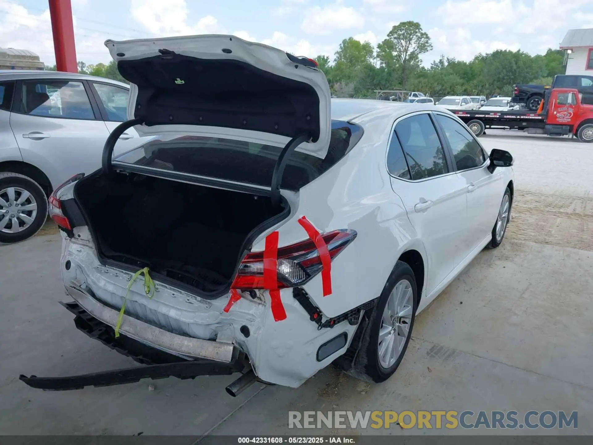 4 Фотография поврежденного автомобиля 4T1C11AK9MU584845 TOYOTA CAMRY 2021