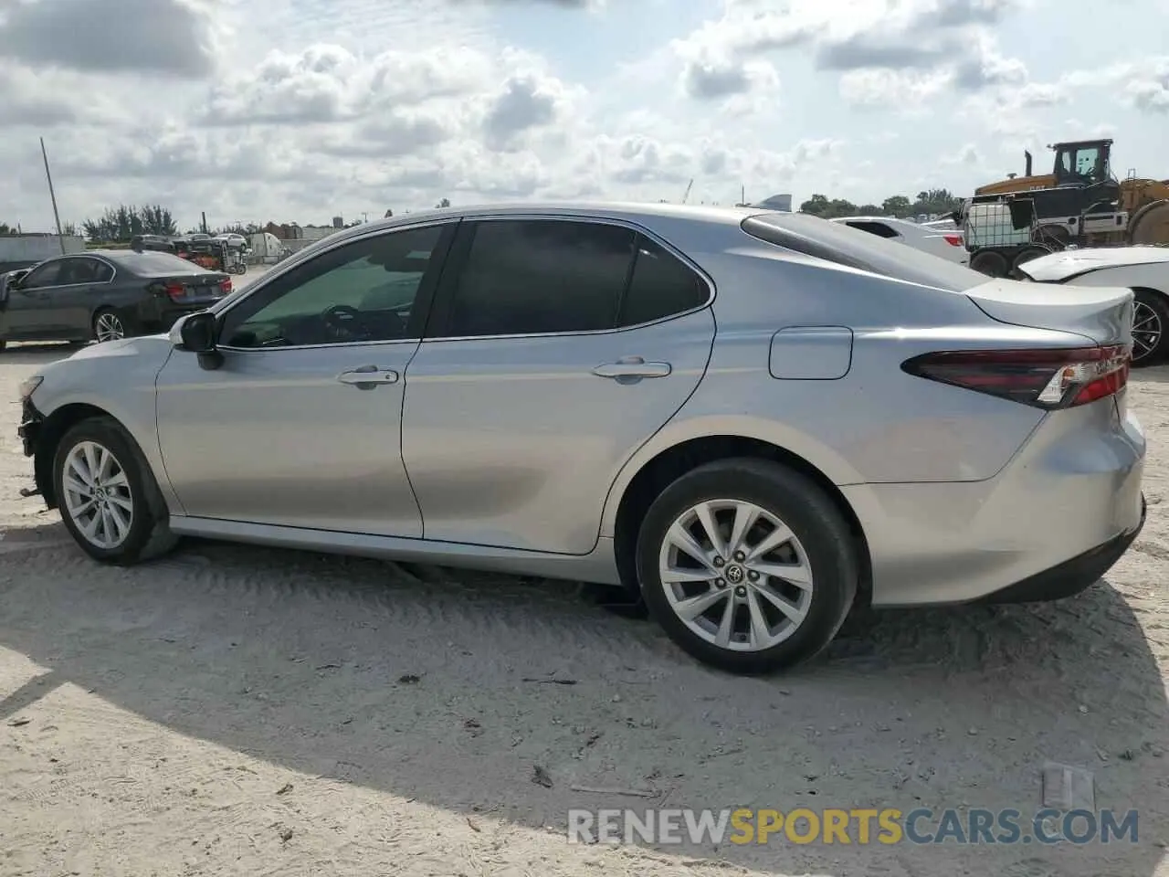 2 Photograph of a damaged car 4T1C11AKXMU599757 TOYOTA CAMRY 2021