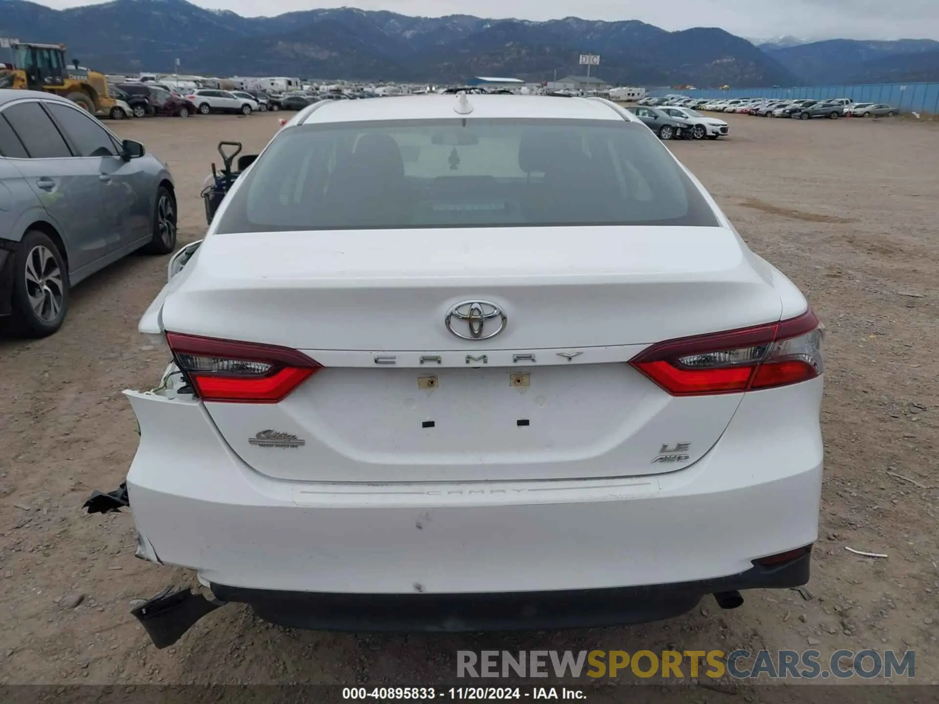 16 Photograph of a damaged car 4T1C11BK5MU035898 TOYOTA CAMRY 2021