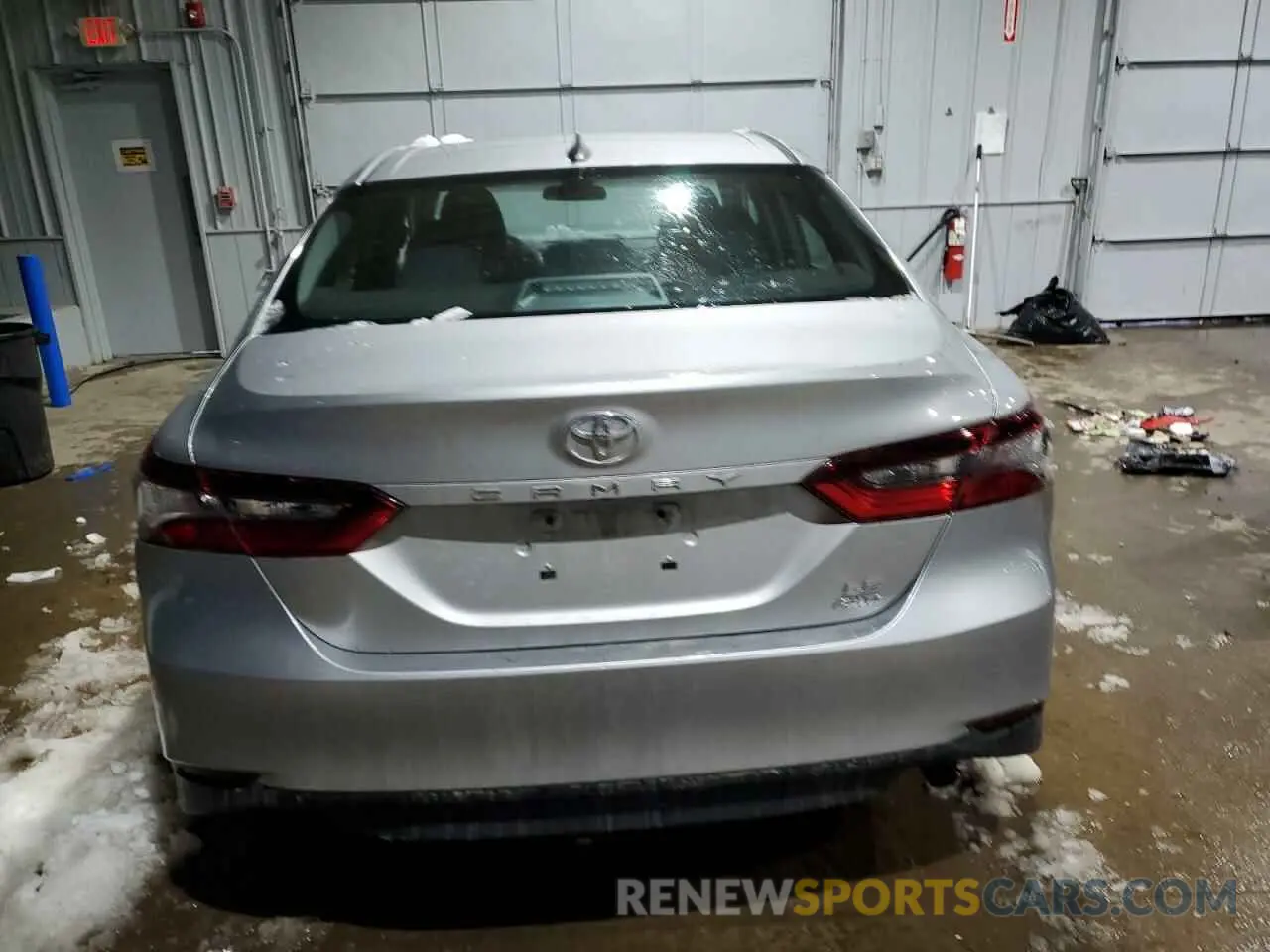 6 Фотография поврежденного автомобиля 4T1C11BKXMU041521 TOYOTA CAMRY 2021