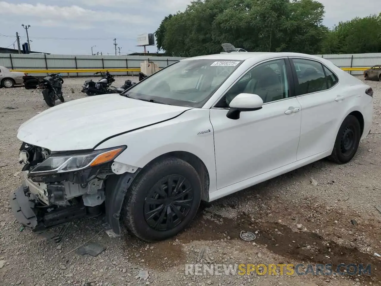 1 Photograph of a damaged car 4T1C31AK0MU554093 TOYOTA CAMRY 2021
