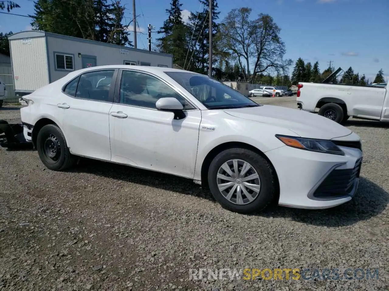 4 Photograph of a damaged car 4T1C31AK0MU563909 TOYOTA CAMRY 2021