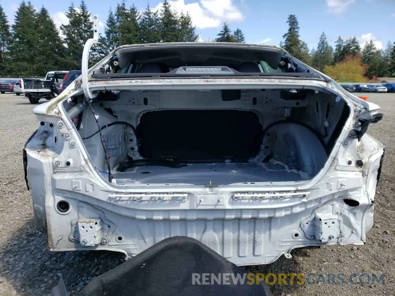 6 Photograph of a damaged car 4T1C31AK0MU563909 TOYOTA CAMRY 2021