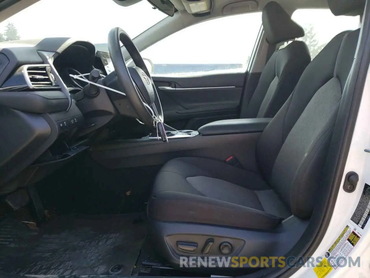7 Photograph of a damaged car 4T1C31AK0MU563909 TOYOTA CAMRY 2021