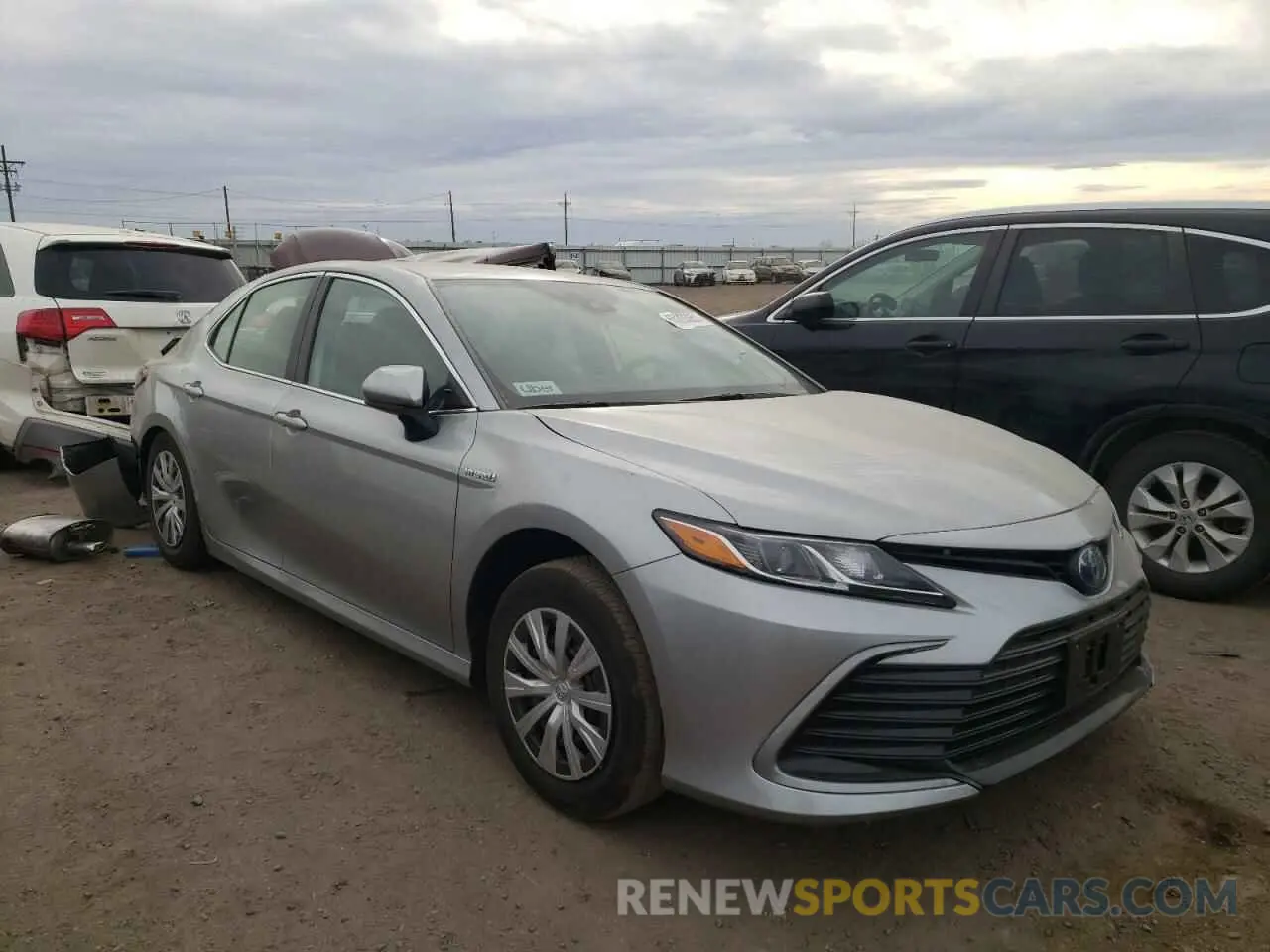 1 Photograph of a damaged car 4T1C31AK1MU027020 TOYOTA CAMRY 2021
