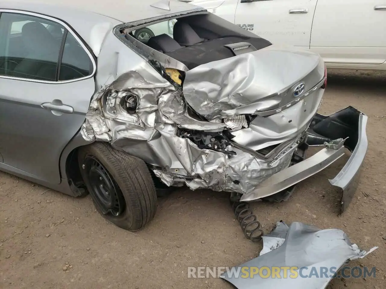 9 Photograph of a damaged car 4T1C31AK1MU027020 TOYOTA CAMRY 2021