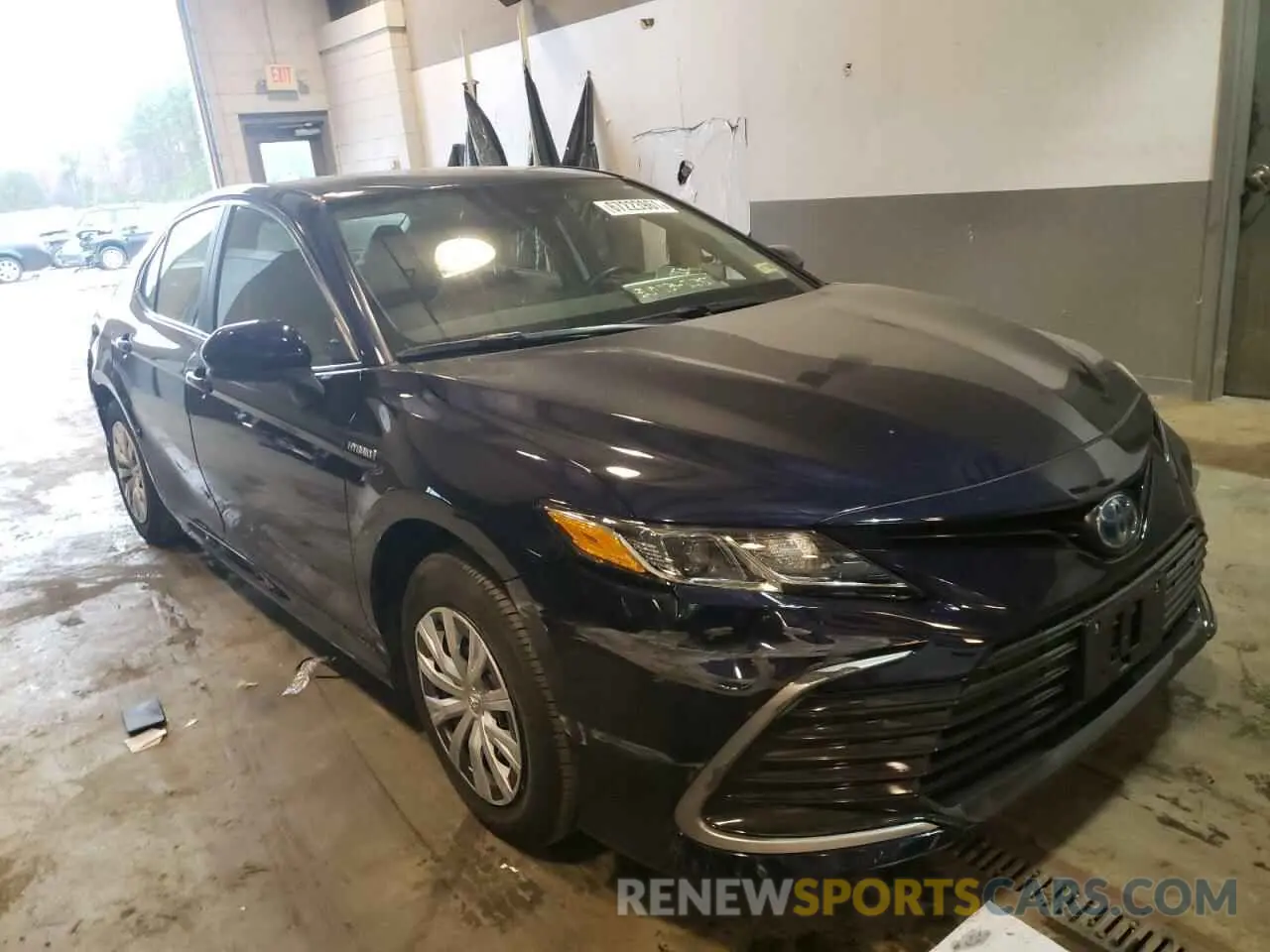1 Photograph of a damaged car 4T1C31AK1MU547170 TOYOTA CAMRY 2021