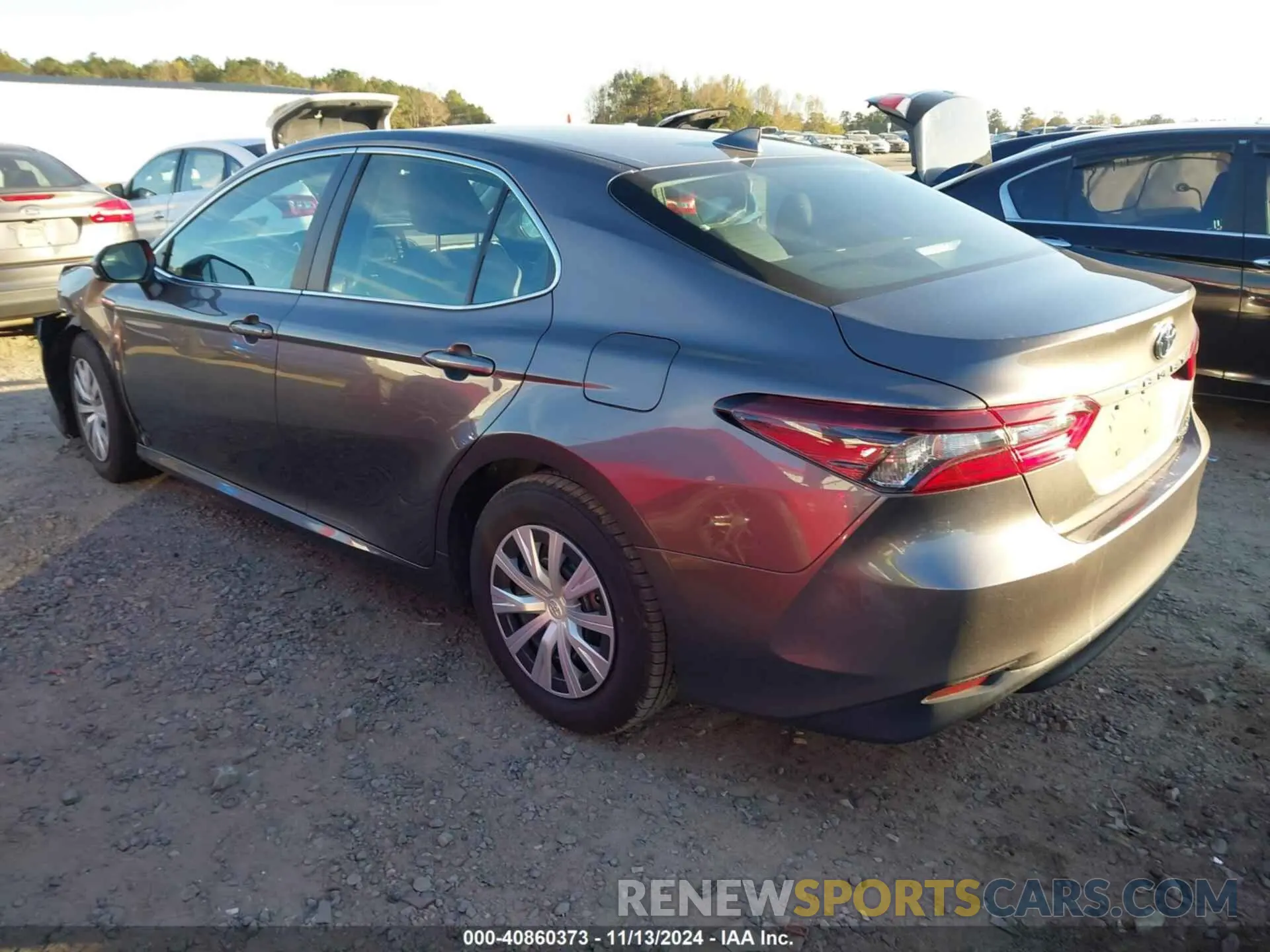 3 Photograph of a damaged car 4T1C31AK1MU555589 TOYOTA CAMRY 2021