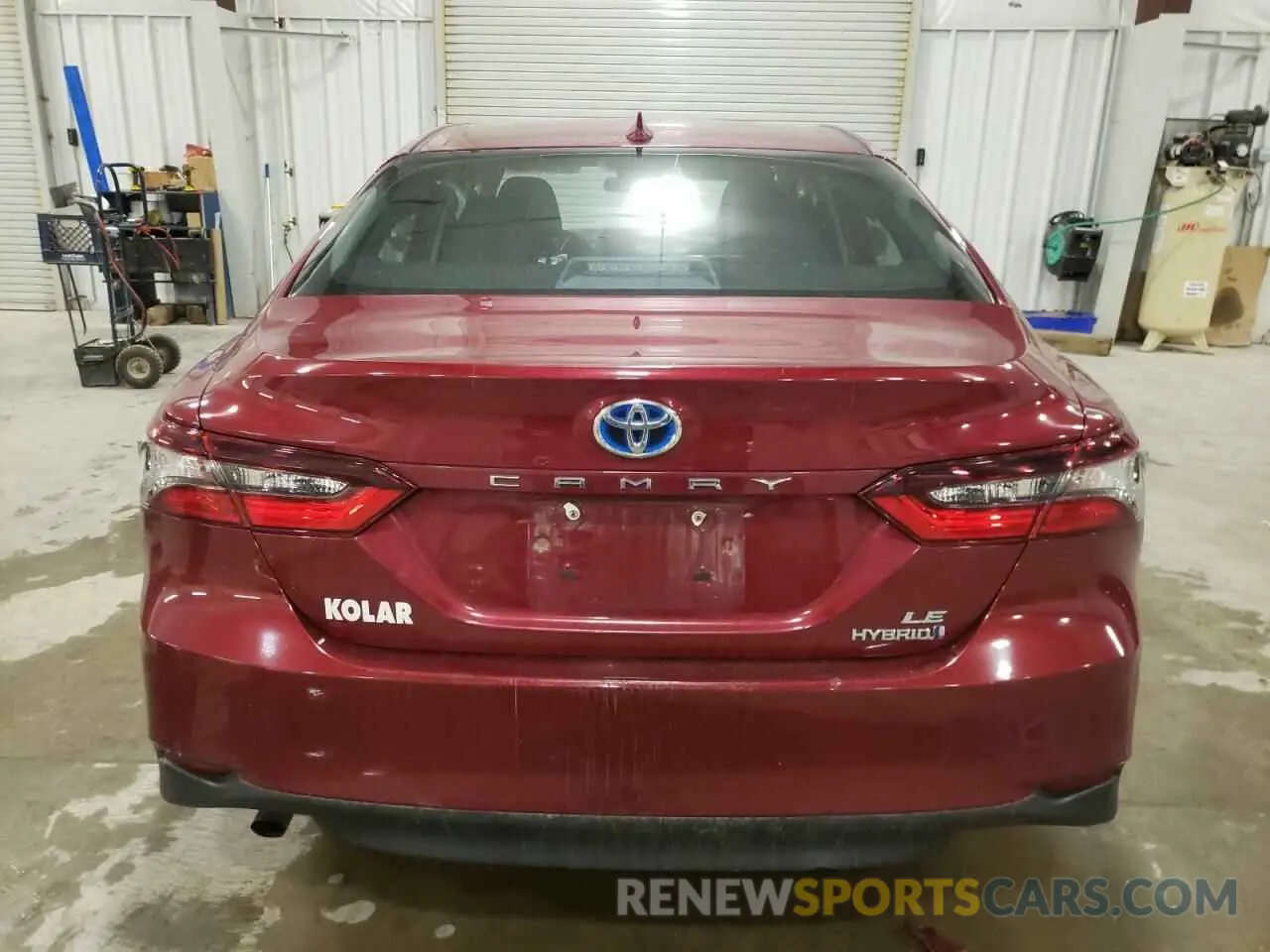 6 Photograph of a damaged car 4T1C31AK5MU561203 TOYOTA CAMRY 2021