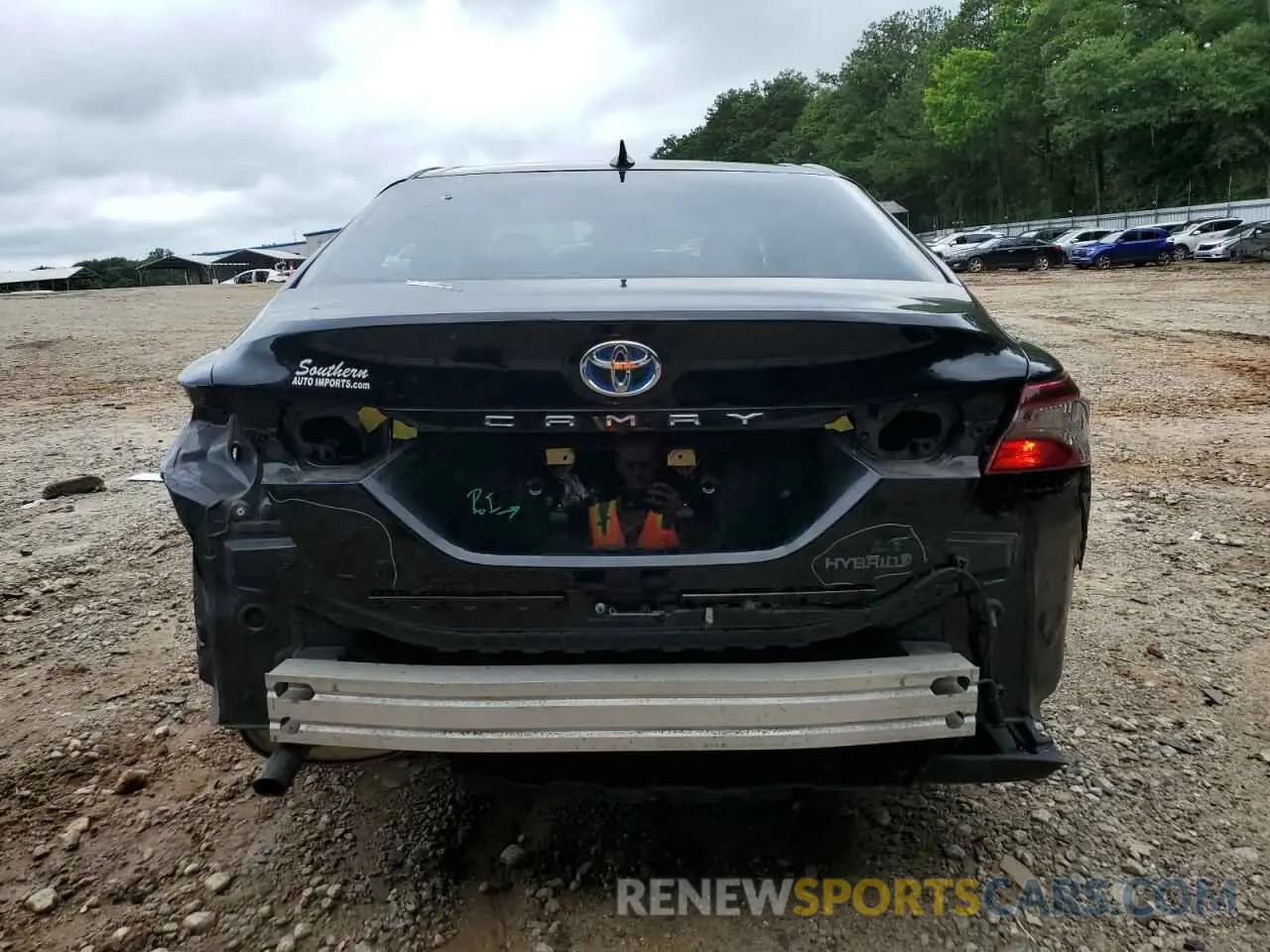 6 Photograph of a damaged car 4T1C31AK6MU567219 TOYOTA CAMRY 2021