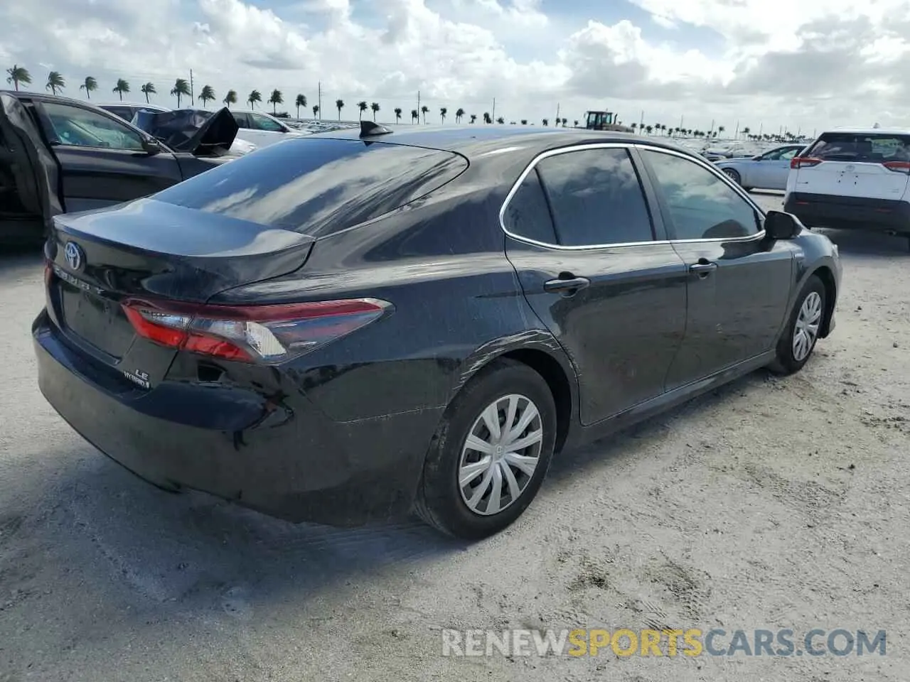 3 Фотография поврежденного автомобиля 4T1C31AK7MU569044 TOYOTA CAMRY 2021
