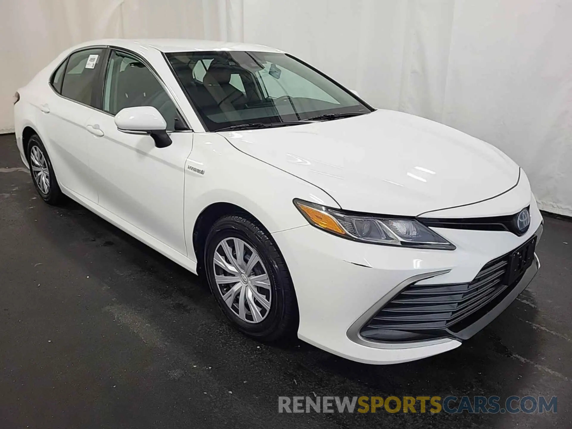 31 Photograph of a damaged car 4T1C31AK8MU021036 TOYOTA CAMRY 2021
