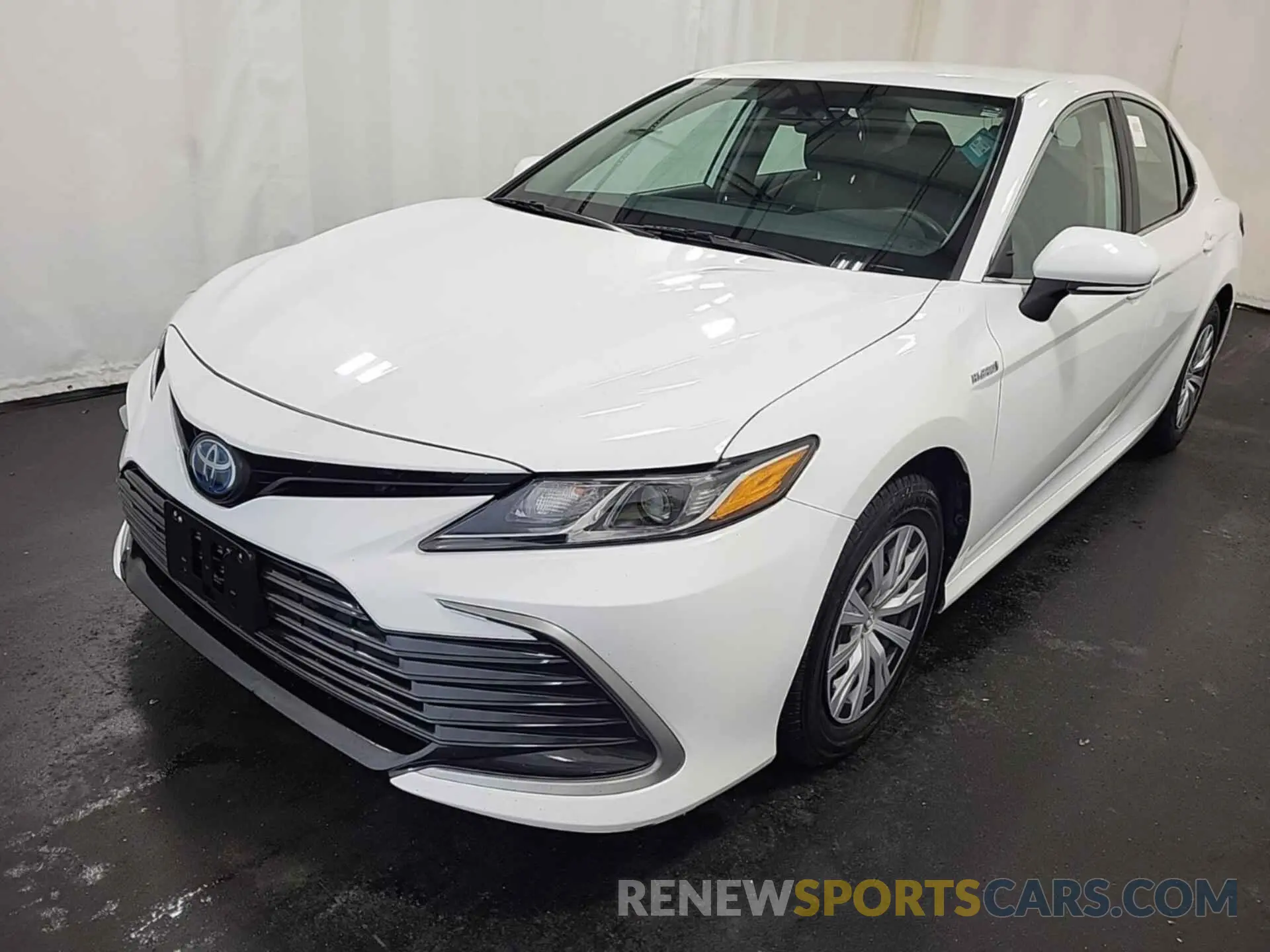 4 Photograph of a damaged car 4T1C31AK8MU021036 TOYOTA CAMRY 2021