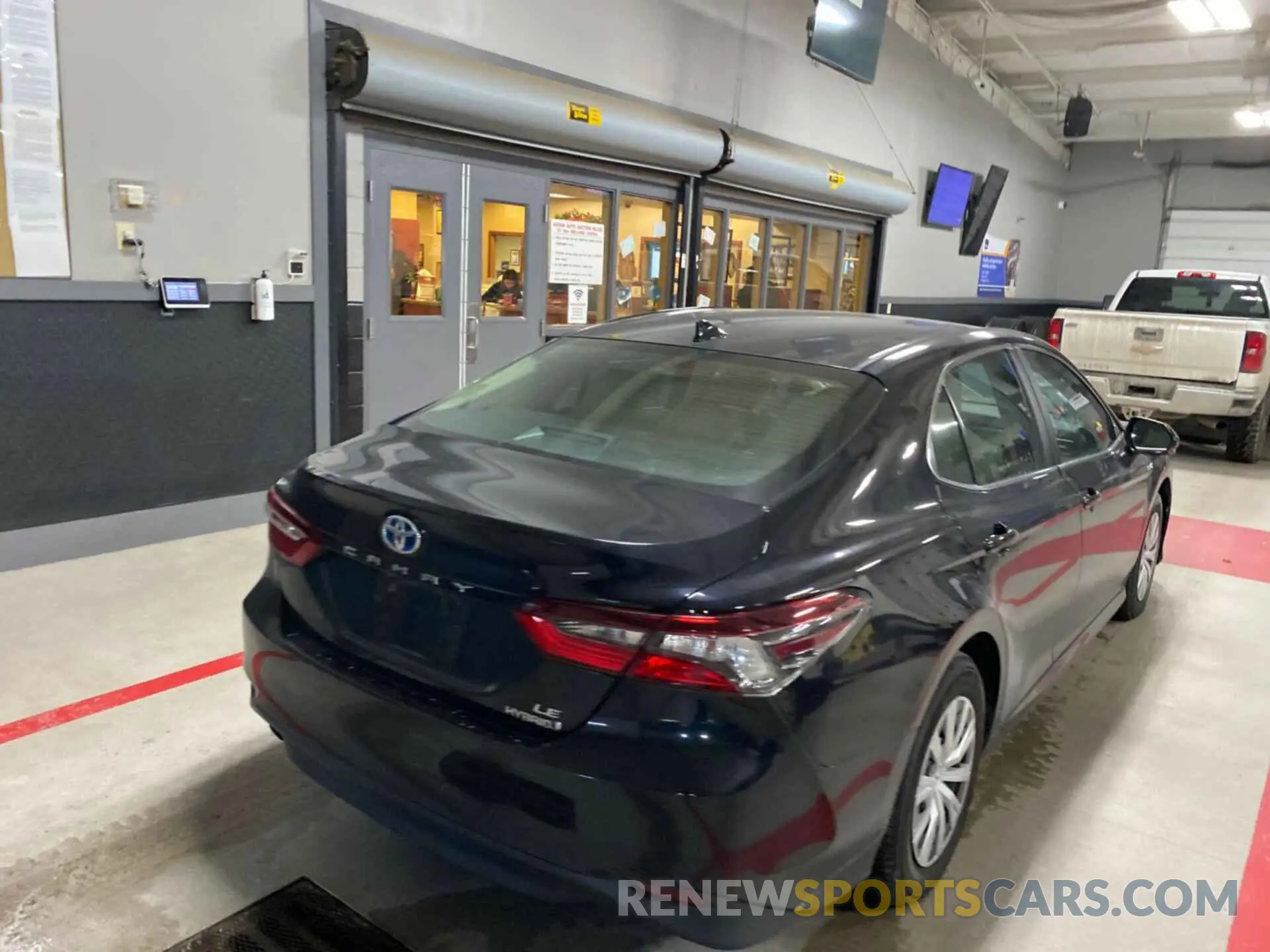 16 Photograph of a damaged car 4T1C31AK8MU023451 TOYOTA CAMRY 2021