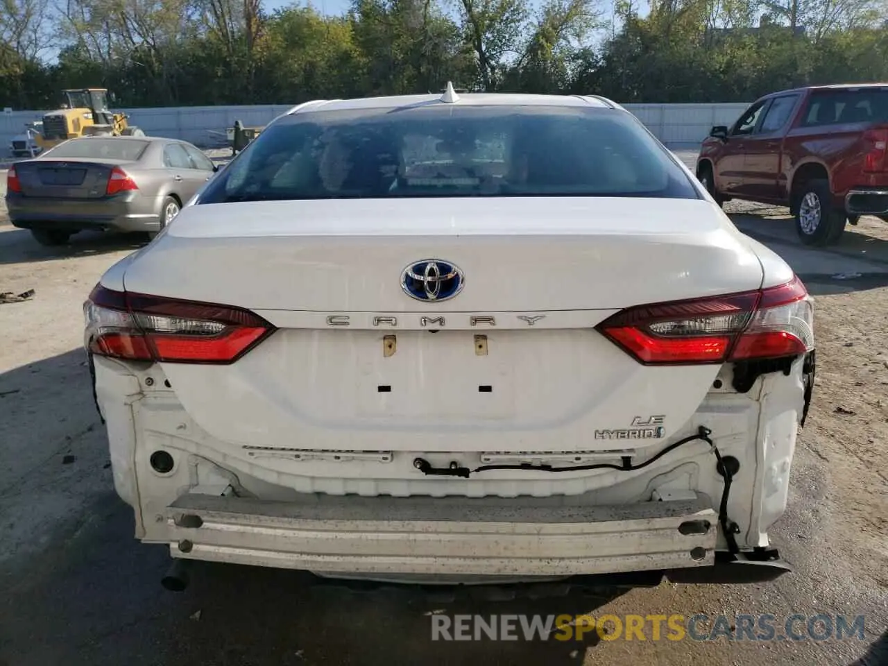 6 Photograph of a damaged car 4T1C31AK9MU557123 TOYOTA CAMRY 2021