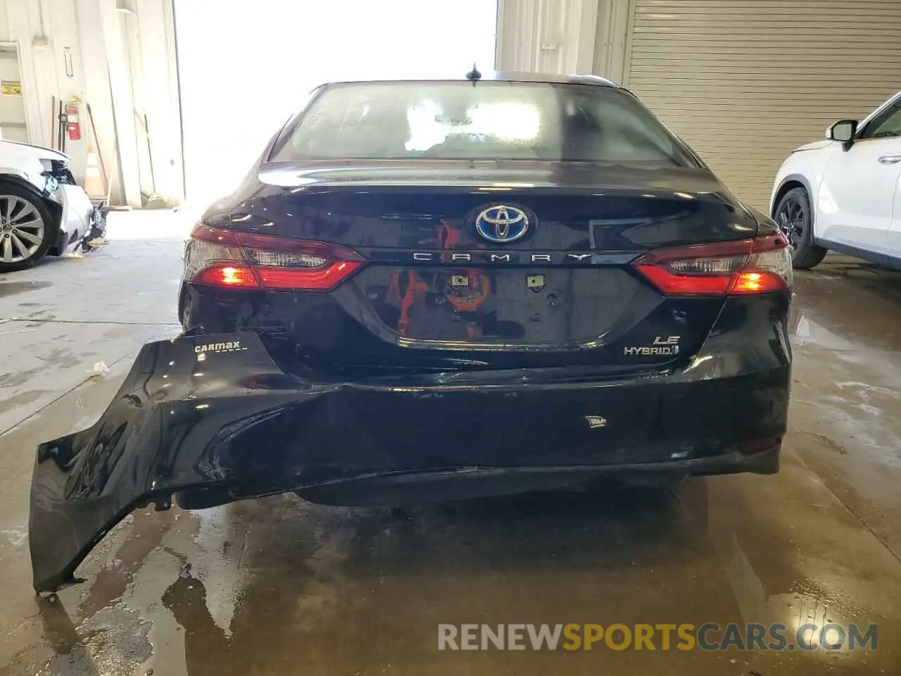 6 Photograph of a damaged car 4T1C31AKXMU022978 TOYOTA CAMRY 2021