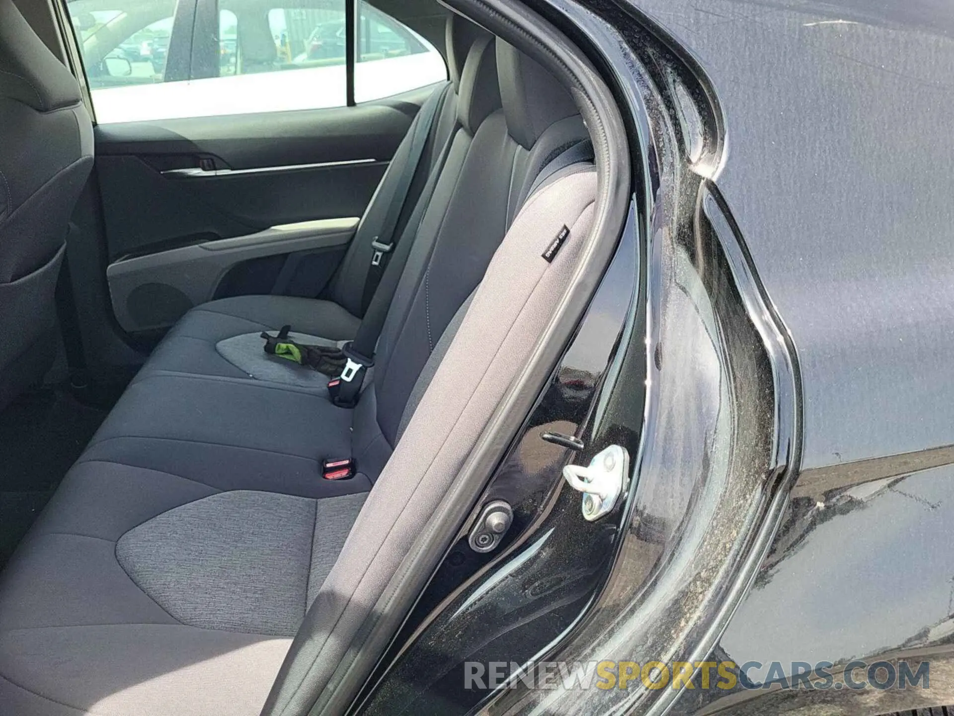 5 Photograph of a damaged car 4T1C31AKXMU554621 TOYOTA CAMRY 2021