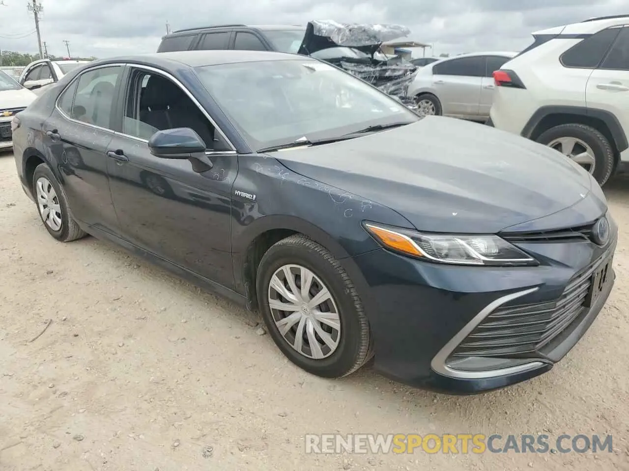 4 Photograph of a damaged car 4T1C31AKXMU563044 TOYOTA CAMRY 2021