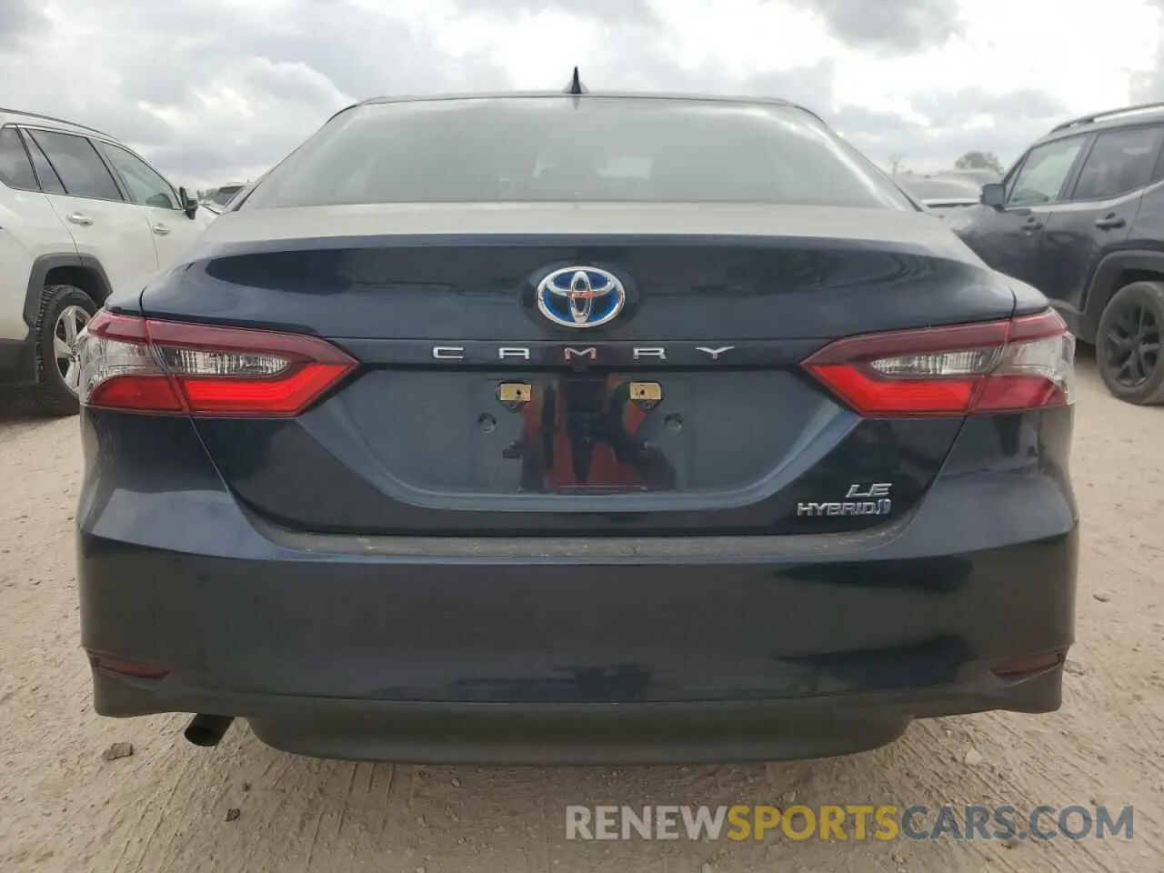 6 Photograph of a damaged car 4T1C31AKXMU563044 TOYOTA CAMRY 2021