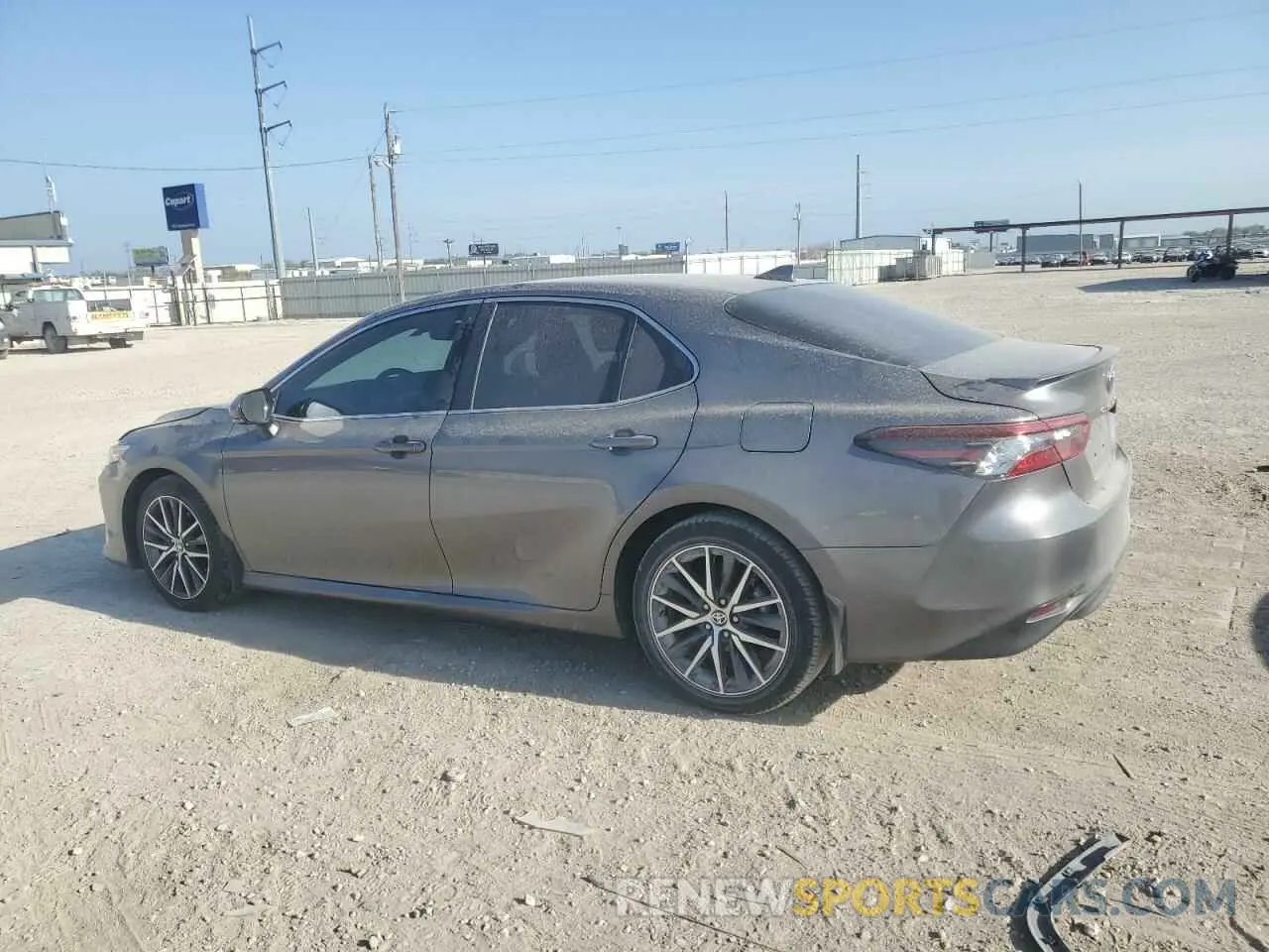 2 Фотография поврежденного автомобиля 4T1F11AK3MU521785 TOYOTA CAMRY 2021