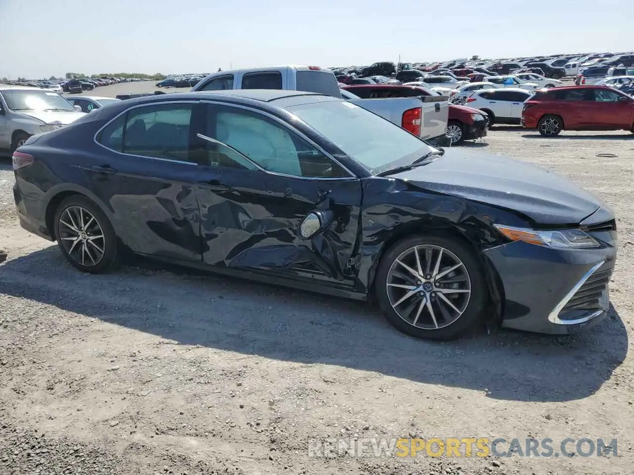 4 Photograph of a damaged car 4T1F11AK4MU613536 TOYOTA CAMRY 2021
