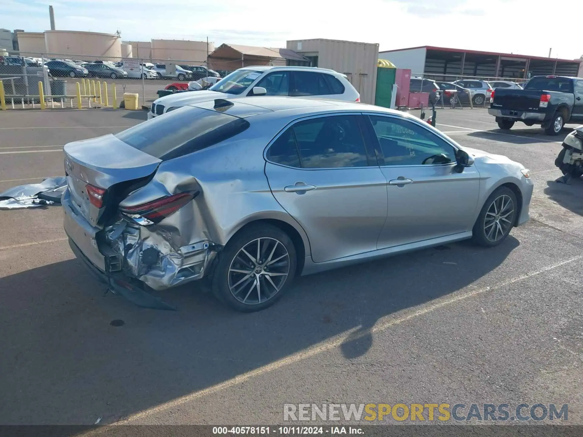 4 Photograph of a damaged car 4T1F11AK7MU611716 TOYOTA CAMRY 2021