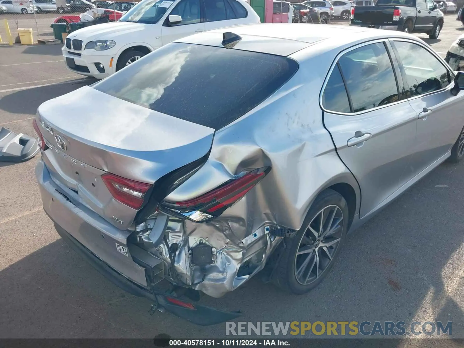 6 Photograph of a damaged car 4T1F11AK7MU611716 TOYOTA CAMRY 2021