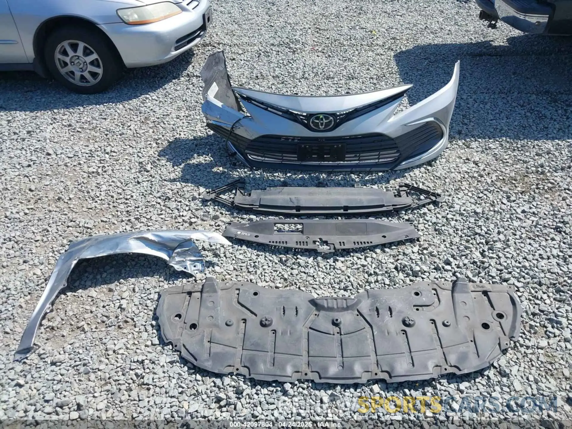 12 Photograph of a damaged car 4T1F11AK7MU616060 TOYOTA CAMRY 2021