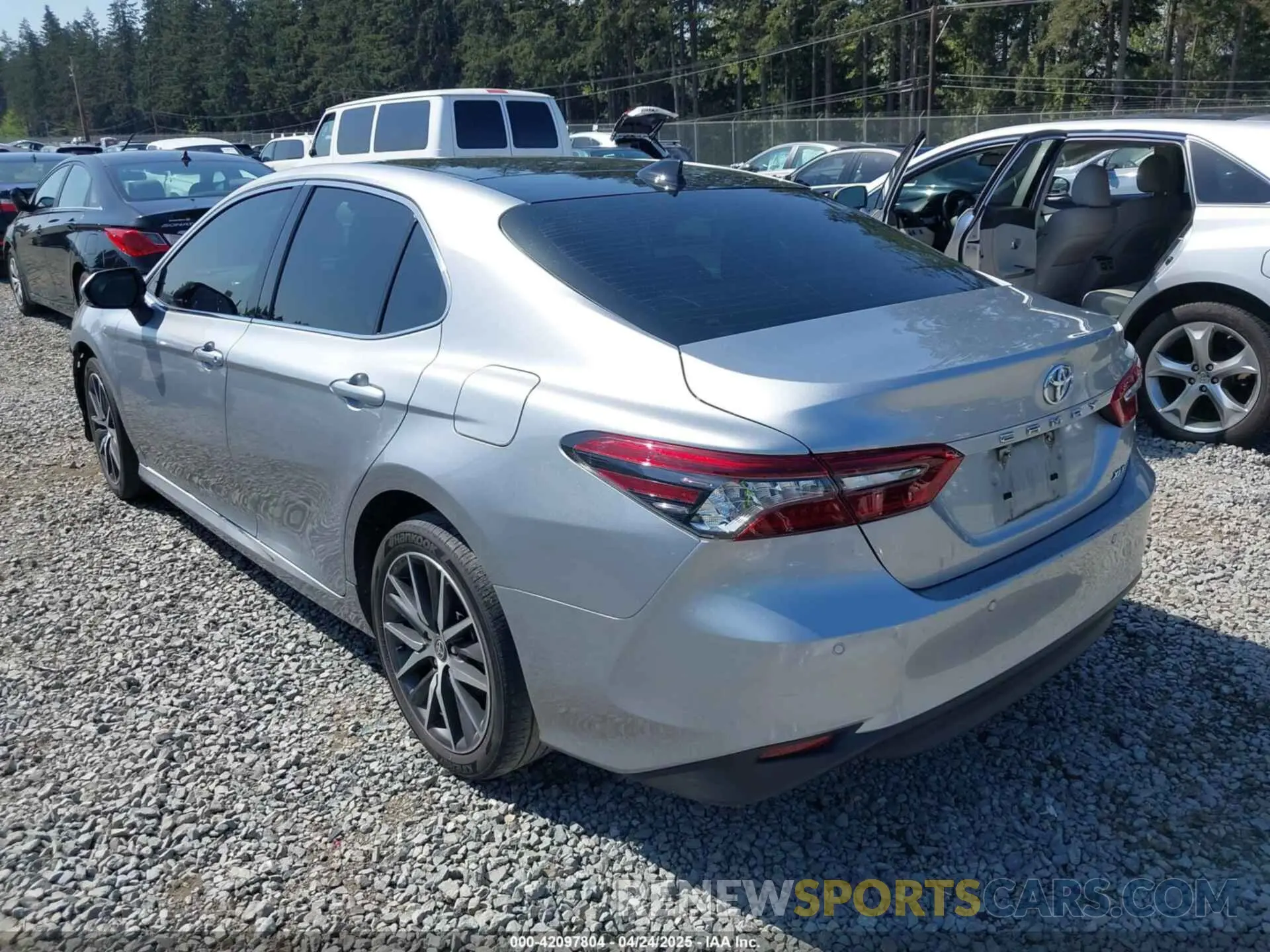 3 Photograph of a damaged car 4T1F11AK7MU616060 TOYOTA CAMRY 2021
