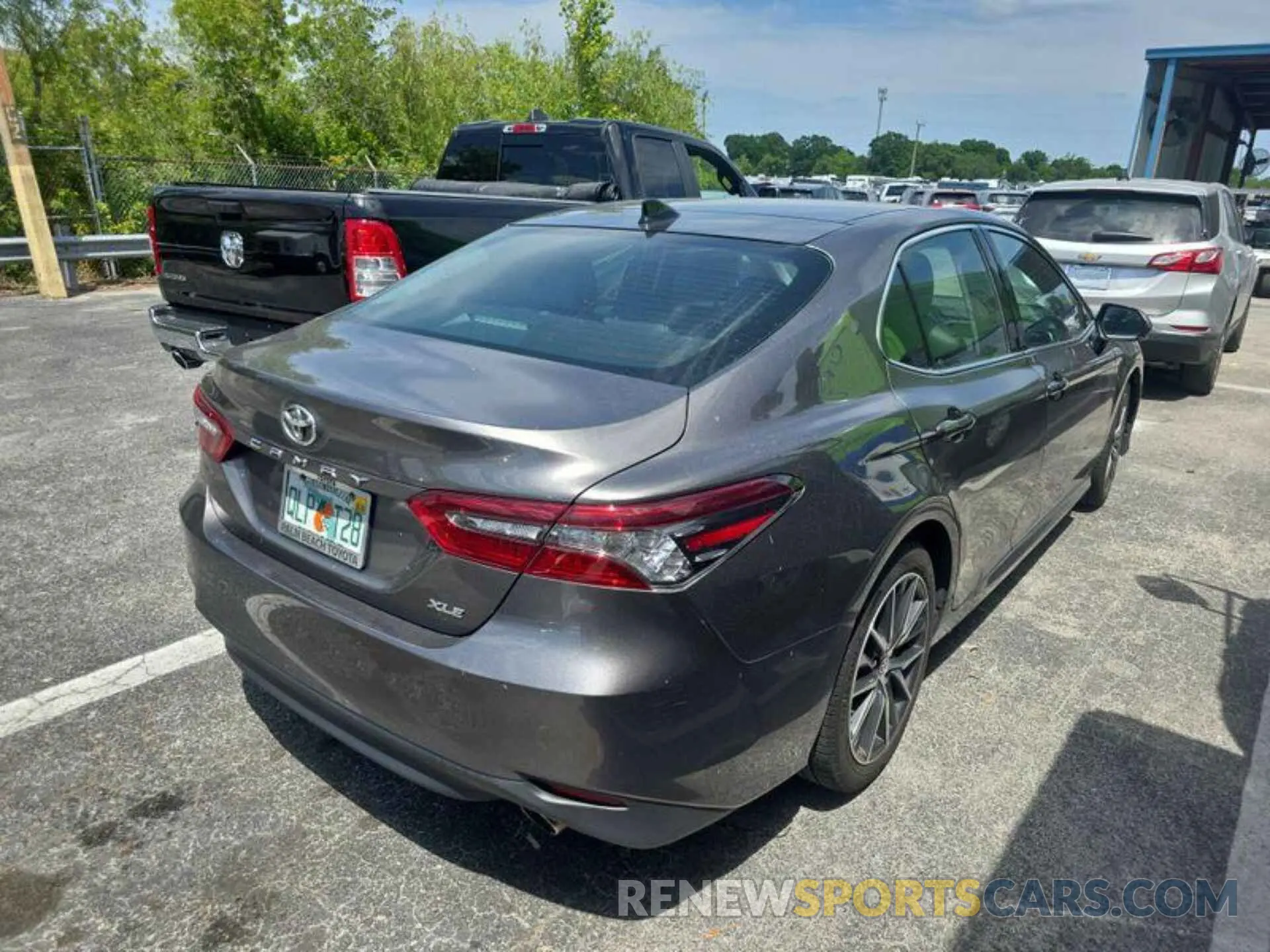 15 Photograph of a damaged car 4T1F11AK9MU546903 TOYOTA CAMRY 2021
