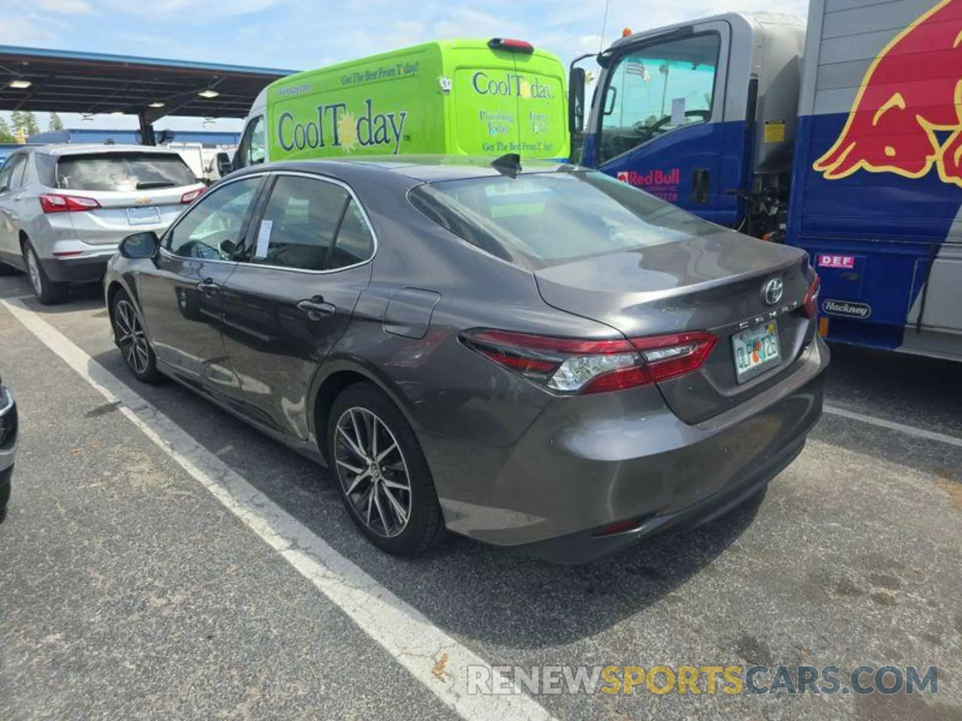 4 Photograph of a damaged car 4T1F11AK9MU546903 TOYOTA CAMRY 2021